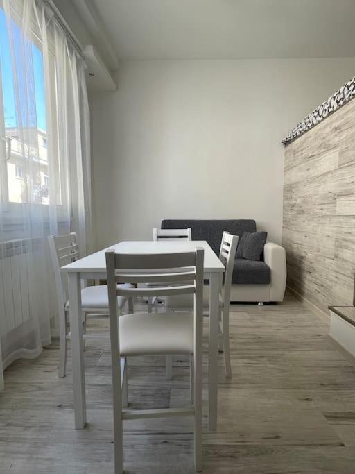 Appartamento Nice Studio Di Milvia Lido di Ostia Esterno foto